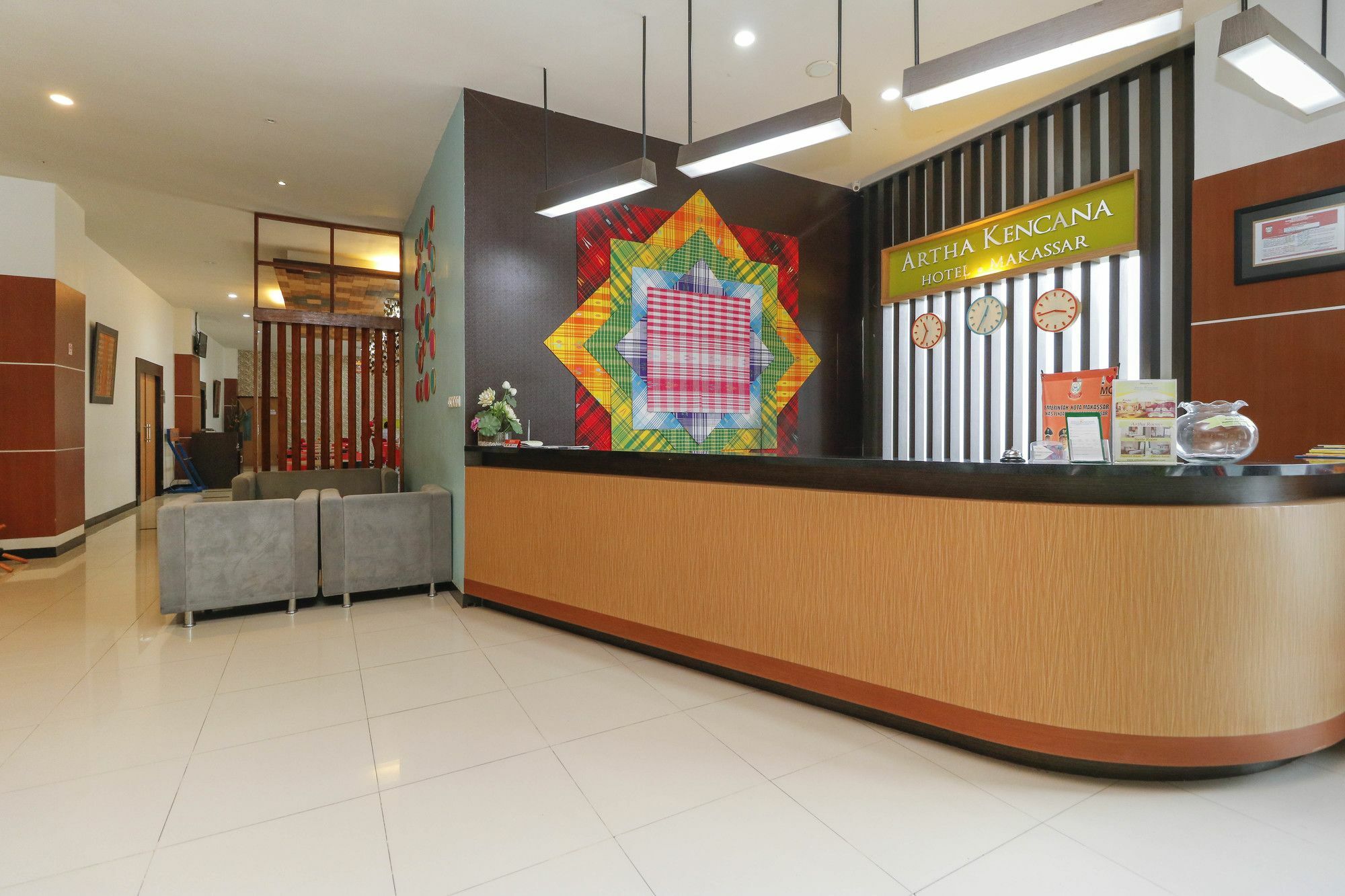 Reddoorz Plus Near Pantai Losari Макасар Екстер'єр фото